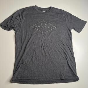 Oakley Buckle Exclusive Men’s T-Shirt XL Gray – Regular Fit Graphic Tee